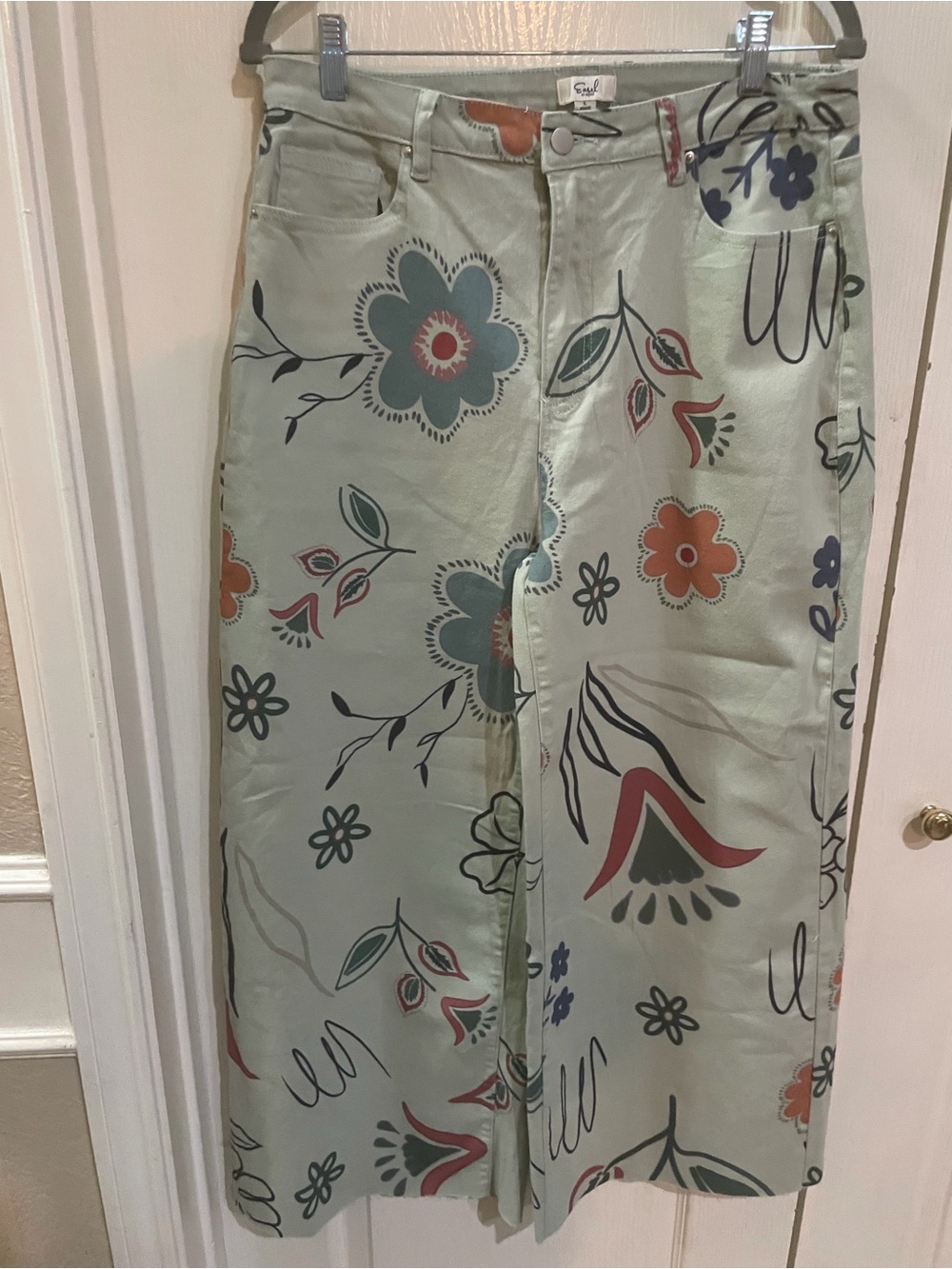 Floral Wide-Leg Pants in Light Sage by Esprit